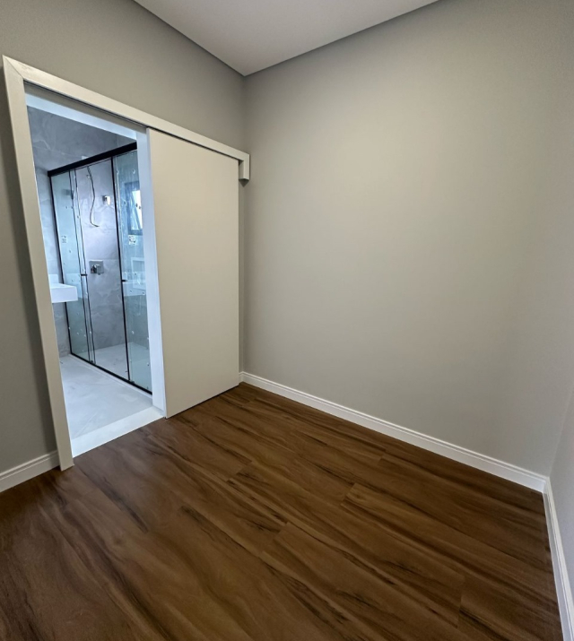 C3690 16.jpg